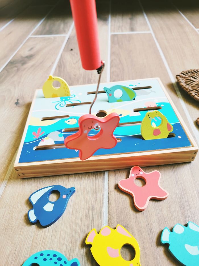 🎣 Coffret Pêche à la ligne magnétique/aimantée en bois marque Vertbaudet - photo numéro 3