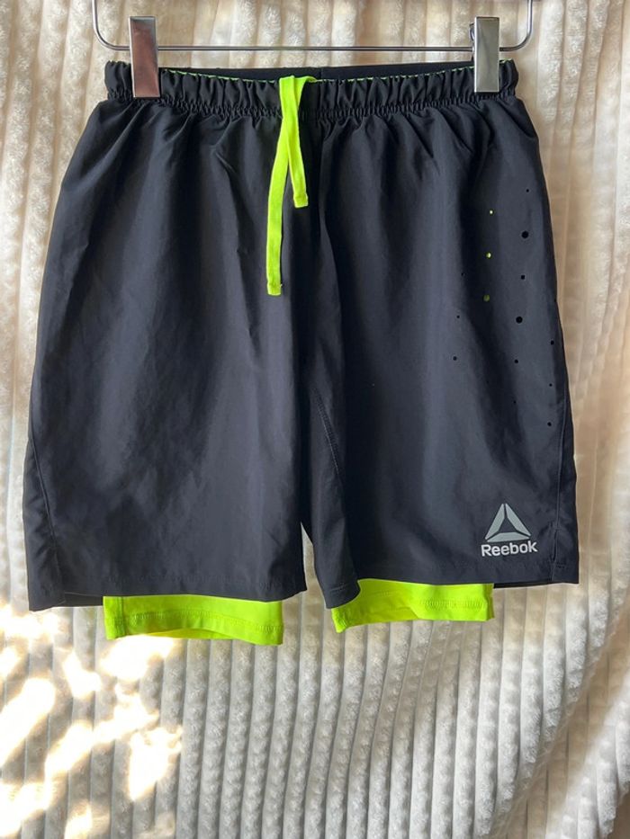 Short xs noir - photo numéro 2