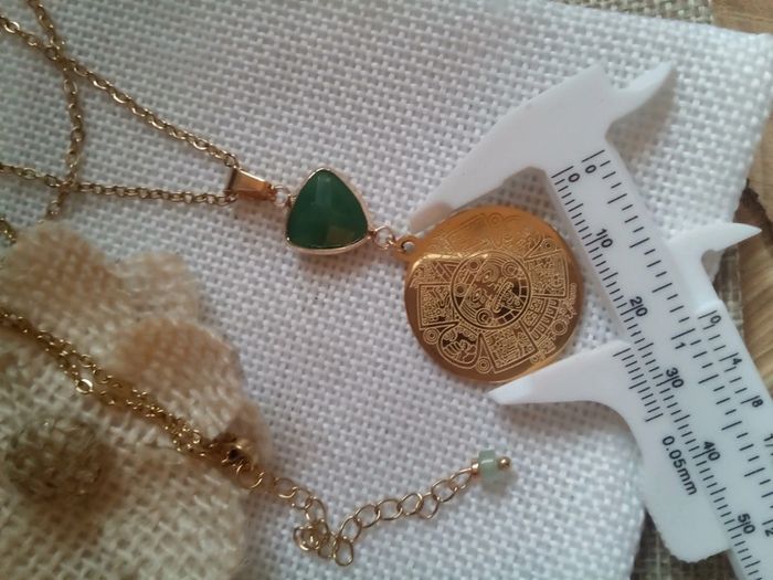 Collier médaillon amulette Maya et pierre verte aventurine - photo numéro 3