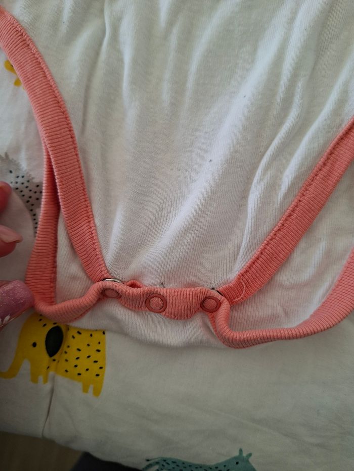 Lot bodies ML 36 mois - photo numéro 4