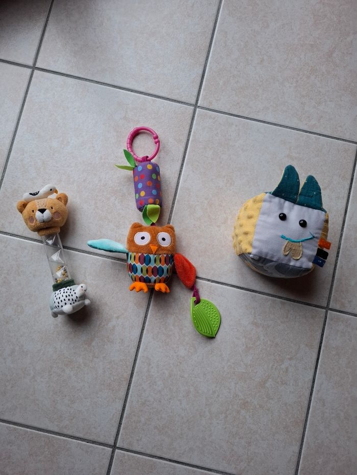 Jouets d'éveil