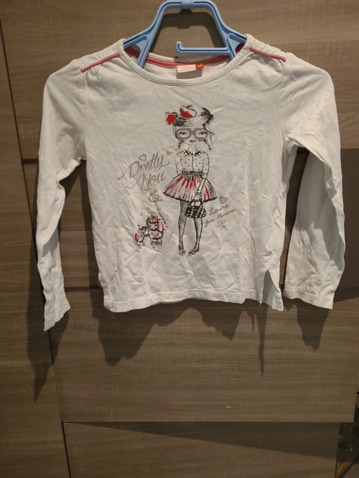 T-shirt manches longues, taille 8 ans