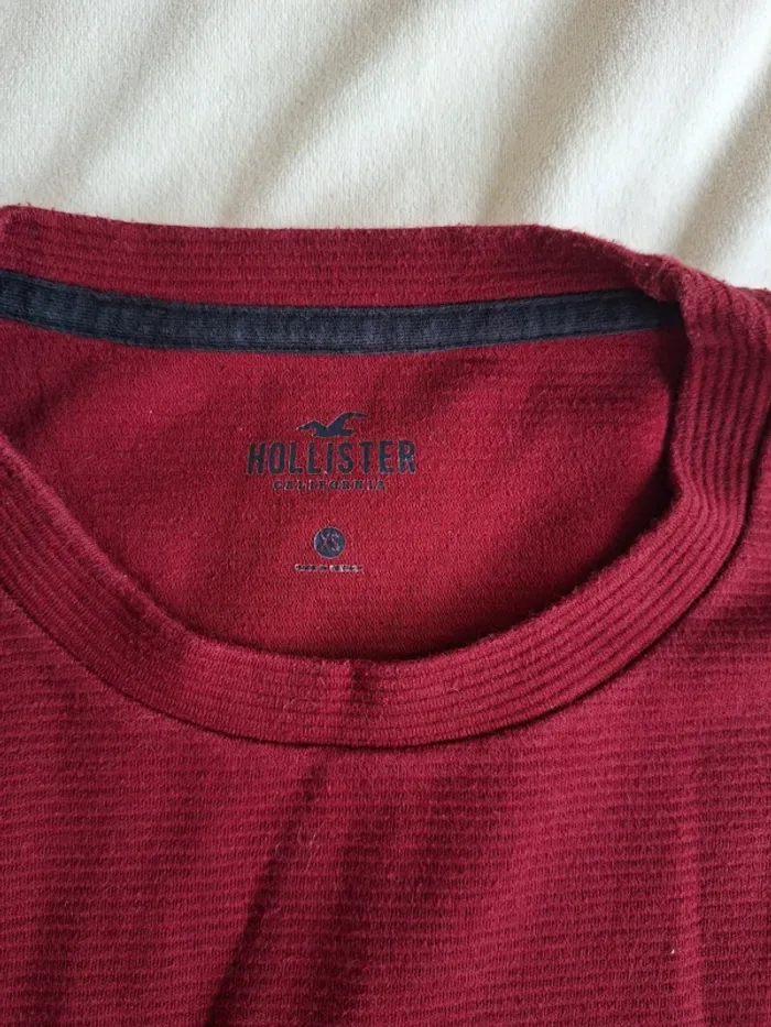 t-shirt garçon bordeaux, manches longues, taille XS, marque Hollister, - photo numéro 3