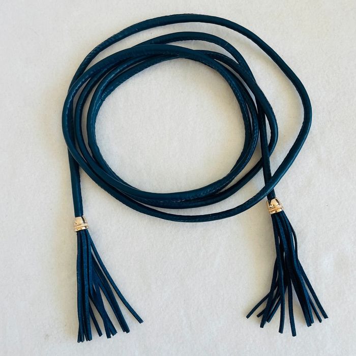 👍🏻 Ceinture. 220 cm. Ajustable. Bleu marine. Très bon état. - photo numéro 2