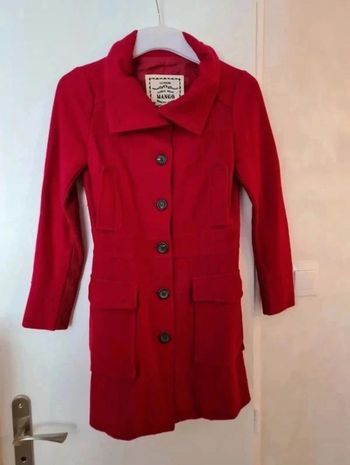 Manteau cintré rouge
Marque Mango
Taille XS