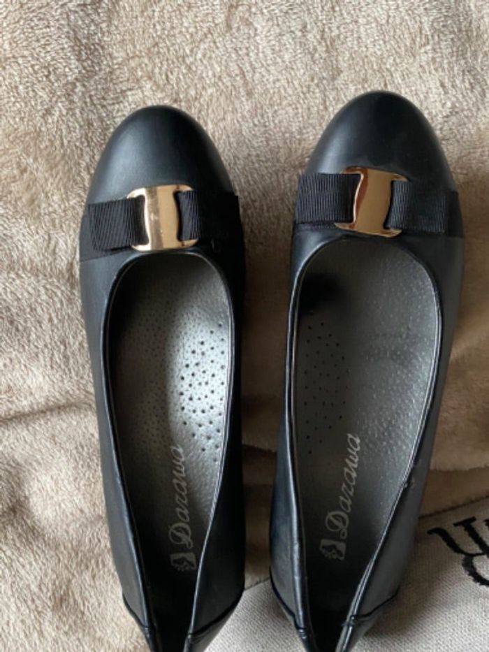 Chaussures neuves noires P36!