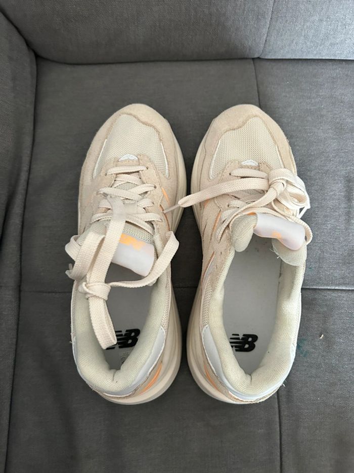 Sneakers New Balance 57/40 P. 38 beige orange - photo numéro 3