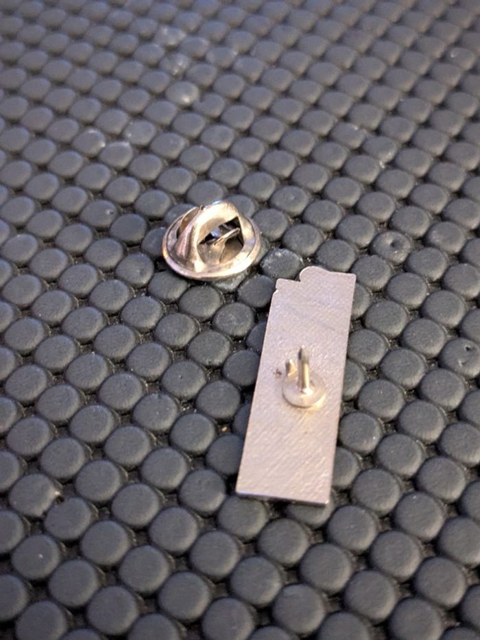 Pin's Briquet Marlboro cowboy - photo numéro 2