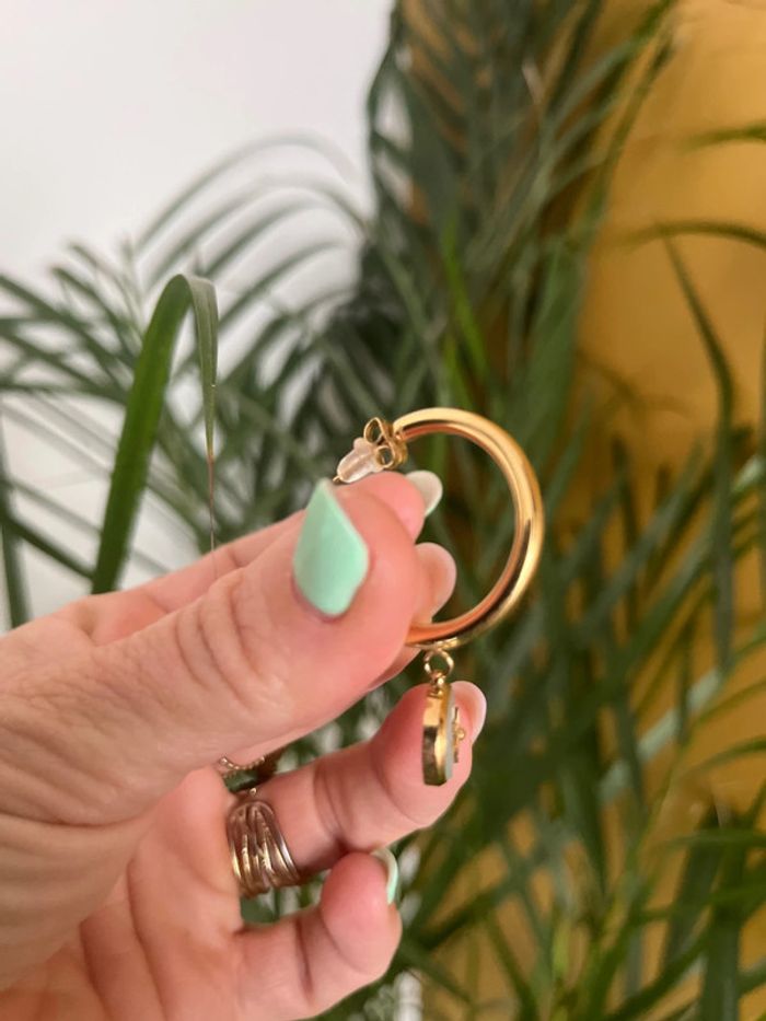 1 boucle d’oreille Zag - photo numéro 3