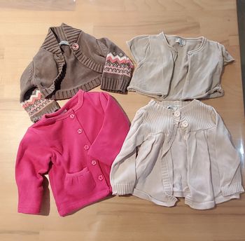 Lot de gilets 1 ans