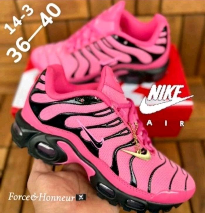 Tn plusieurs modèles