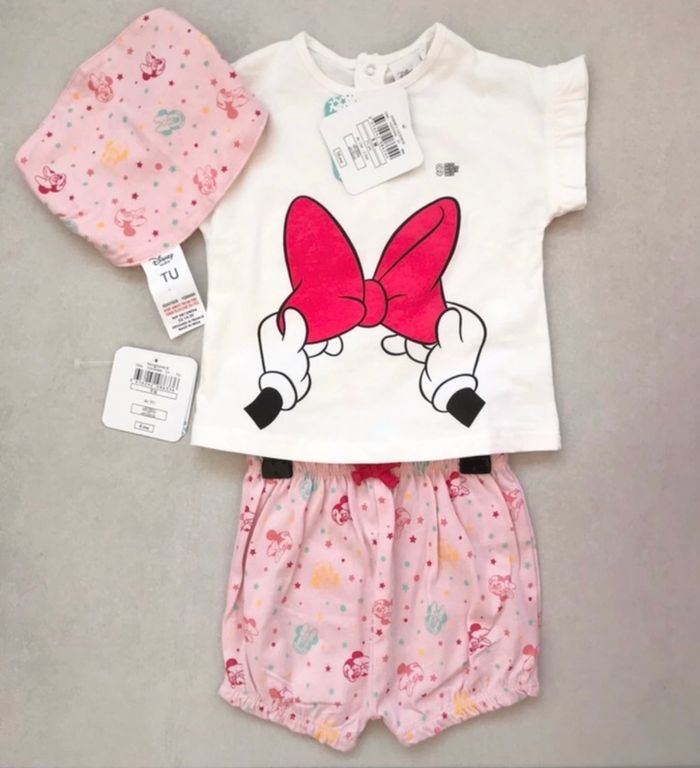 Ensemble minnie neuf 9 mois