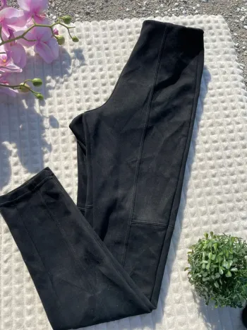 Pantalon / legging / tailleur en velours noir – Taille S