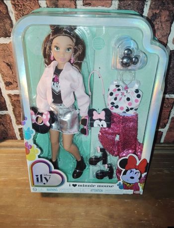 Poupée Disney ily i love Minnie mouse 