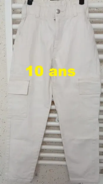 Jeans crème Kiabi Taille 10 ans