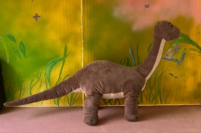 Grand dinosaure peluche