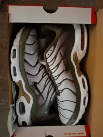 Basket nike tn neuve