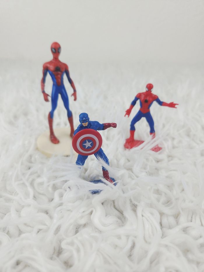 Lot de 3 figurines topper Cake Spiderman Captain América marque Marvel 🎅 - photo numéro 2