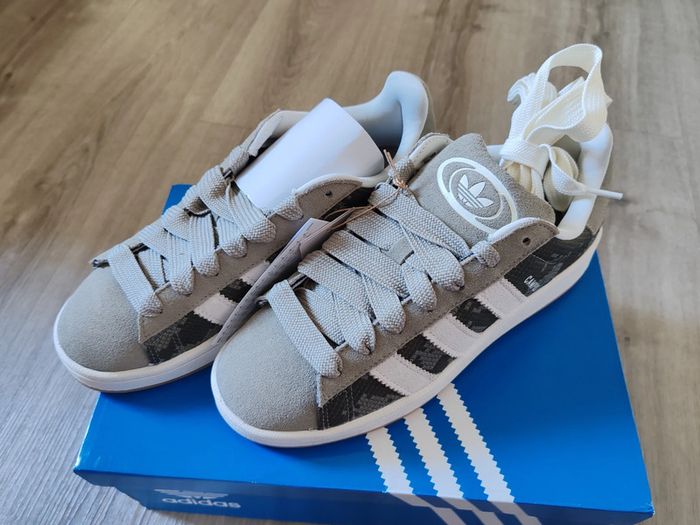 Adidas Campus 00s vert kaki édition spécial taille 42 - photo numéro 2
