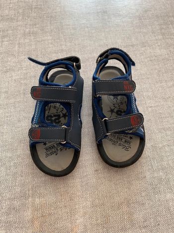 Nus pieds garçon taille 26/27