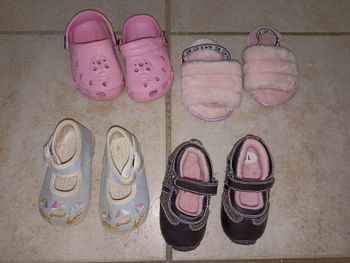 Lot chaussures fille taille 18