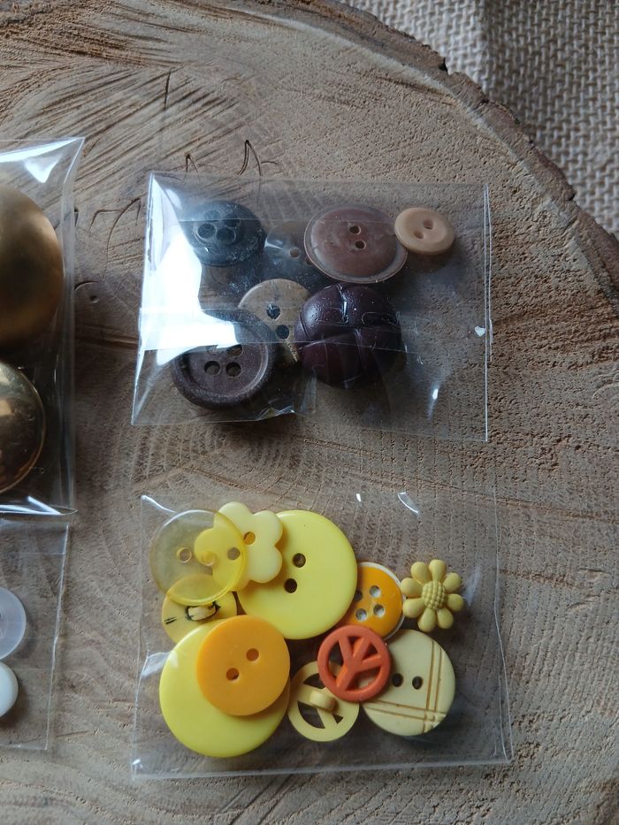 Lot de 4 sachets de boutons - photo numéro 4