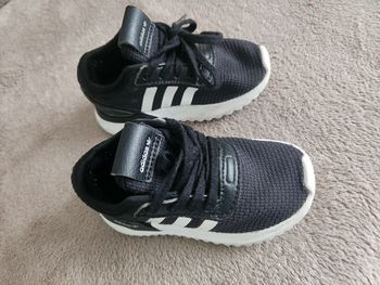 Baskets Adidas 21 noir blanc