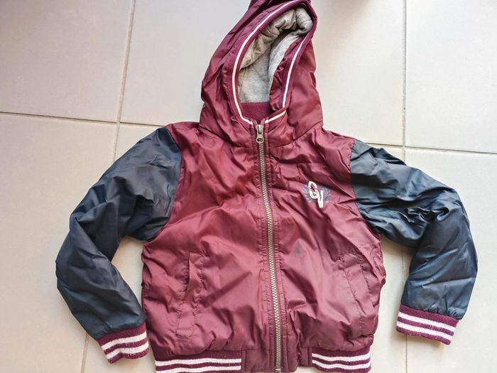 Veste coupe-vent taille 5/6 ans