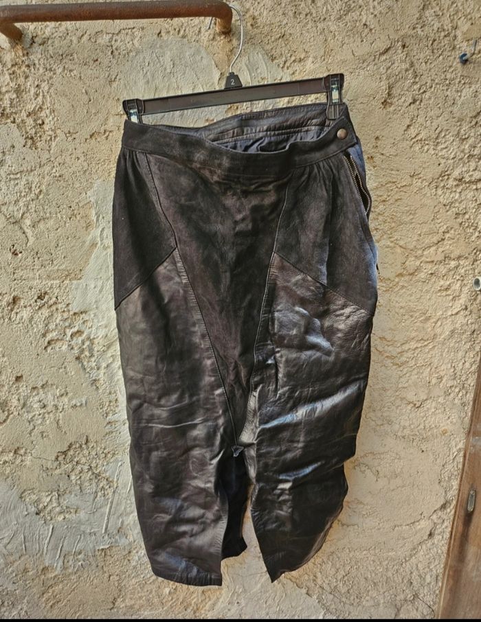 Jupe similicuir et velours forme crayon noir