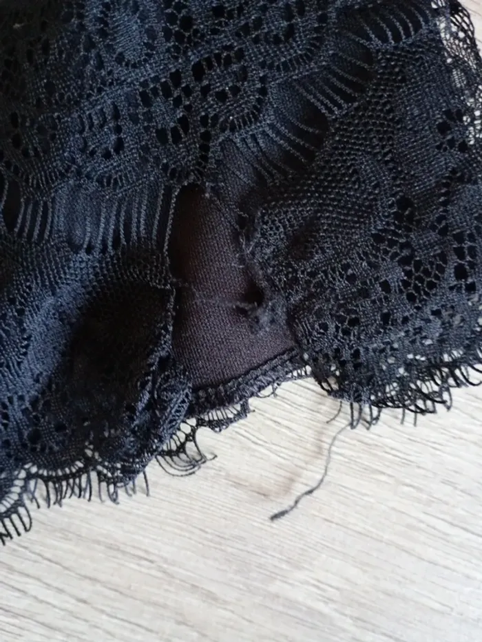 Robe femme noir dentelle,Etam taille S bon état - photo numéro 4