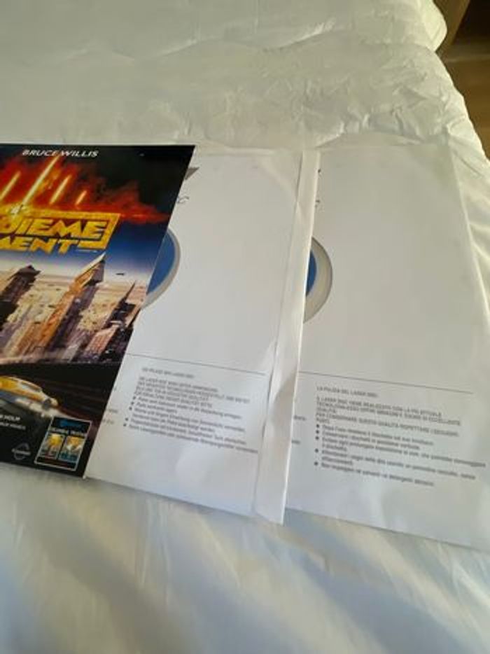 Laser Disc - Le cinquième élément - photo numéro 6