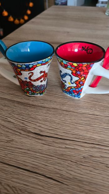 Lot 2 tasses à café
