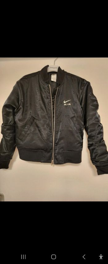 Bombers nike