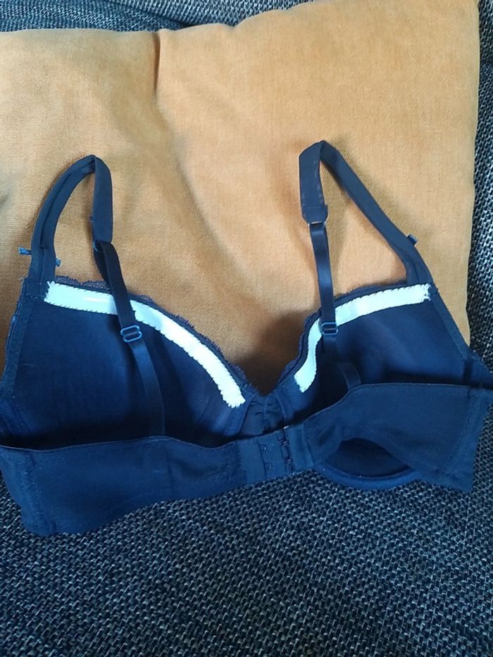 Soutien gorge en dentelle bleue 90D - photo numéro 2