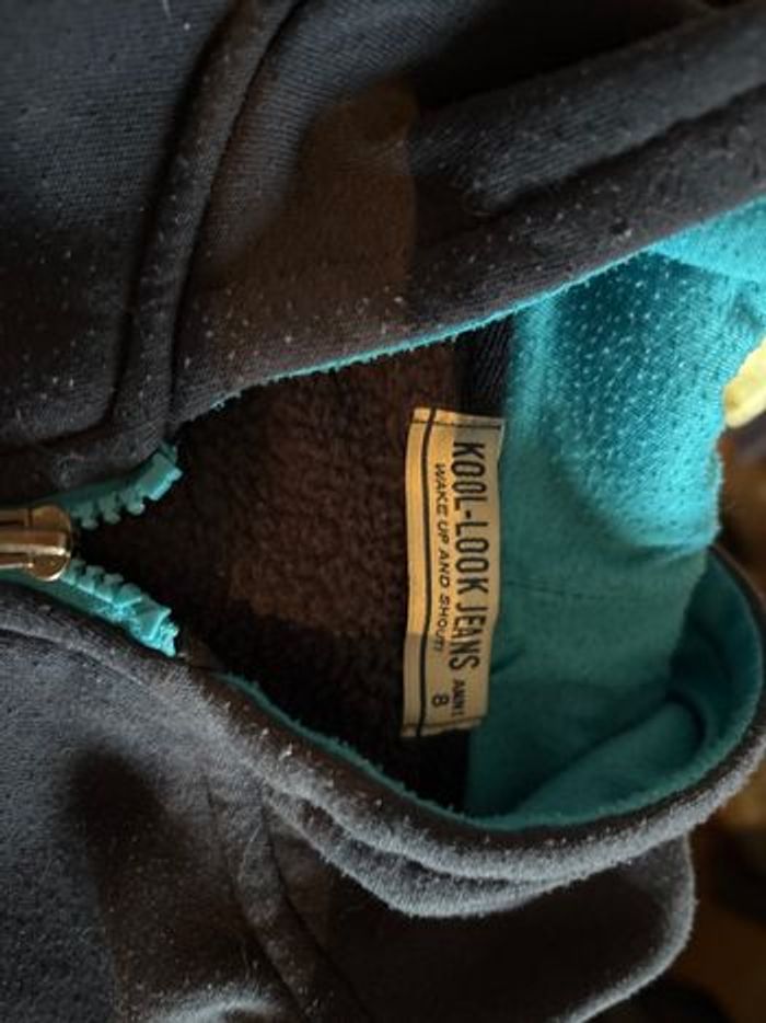 Vends gilet à capuche kool look jeans 8 ans très bon état - photo numéro 3