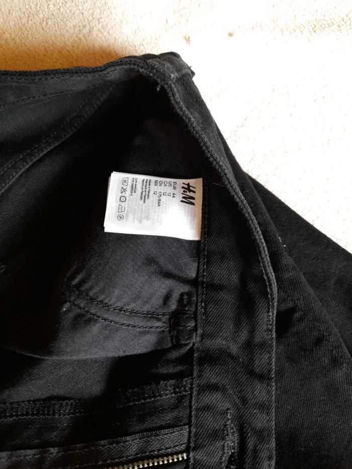 Jupe noire - photo numéro 4