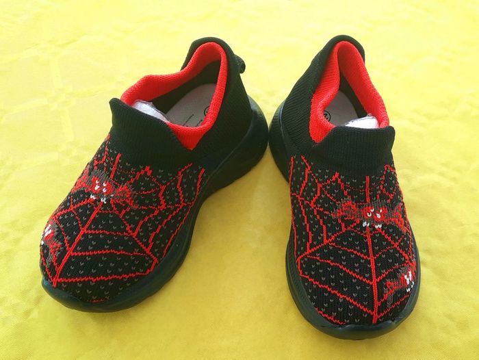 Basket neuve 25 Spiderman