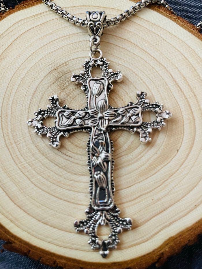 Magnifique collier croix acier argenté - photo numéro 2