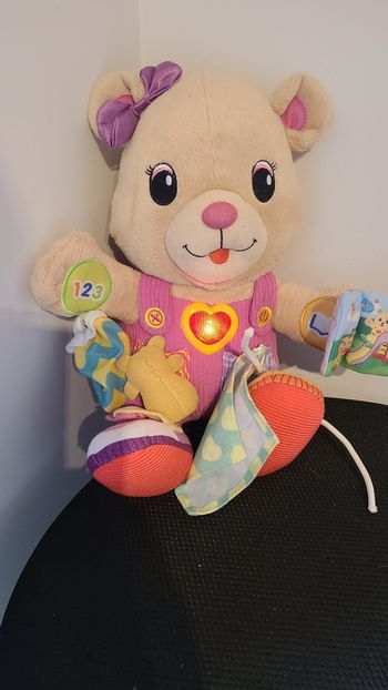 Peluche d'éveil ours VTECH Juliette 1,2,3 Habille Moi rose