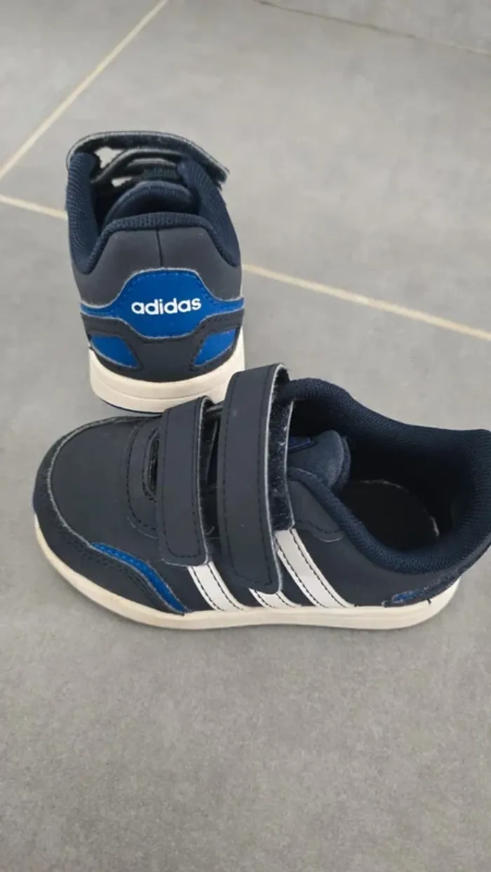 Basket Adidas bleu - photo numéro 2