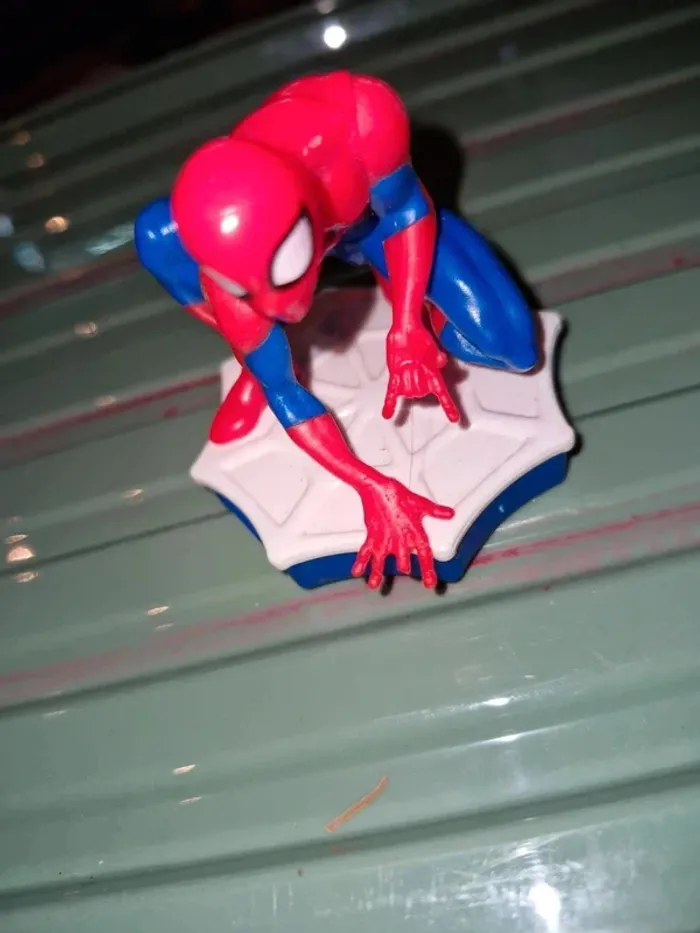 Figurine spiderman