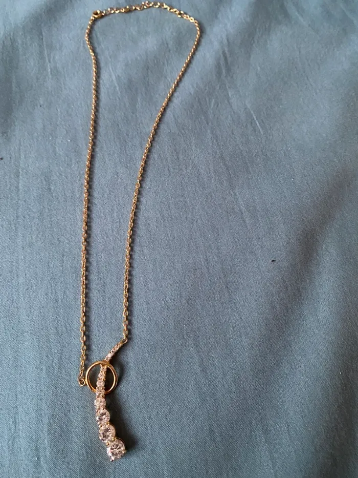 Collier doré