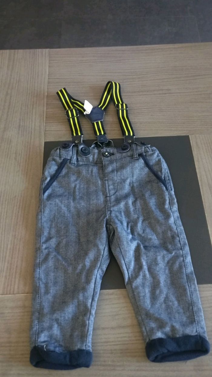 Pantalon à bretelles kiabi 12 mois