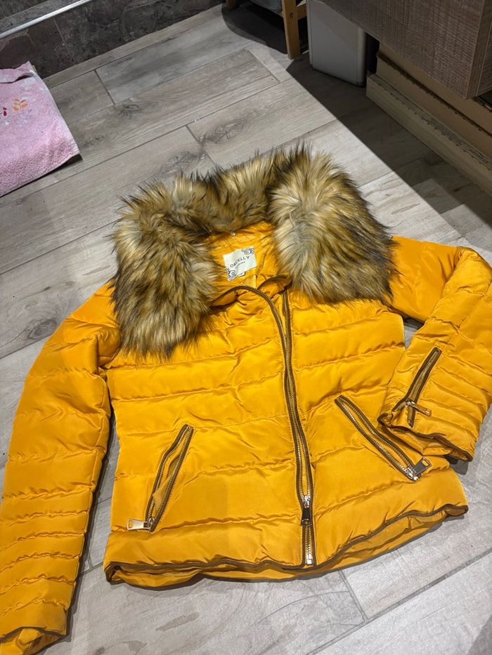 Manteau à fourrure moutarde Orcelly