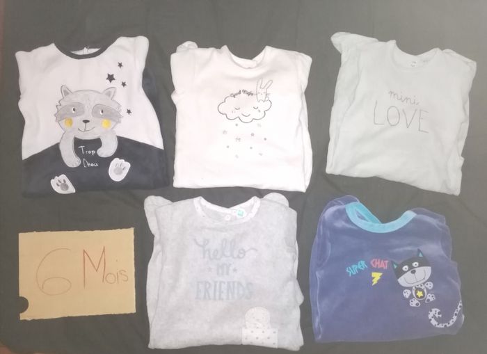 Lot pyjama 6 mois neuf