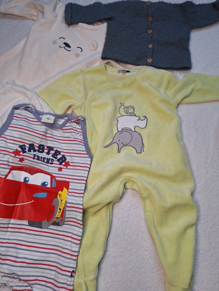 Lot de vêtements bébé garçon 9mois - photo numéro 2
