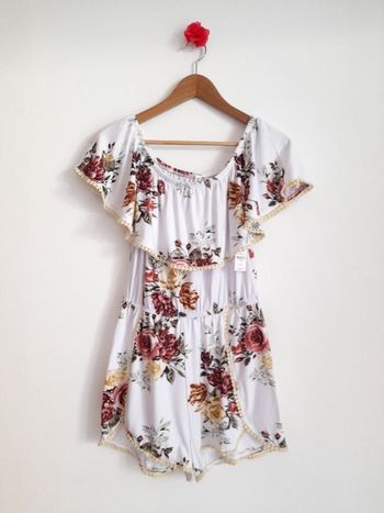 Neuf combi-short fleuri finition galons Ardene Taille 38