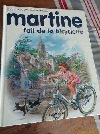 Livre N°21 martine fait de la bicyclette casterman 1971