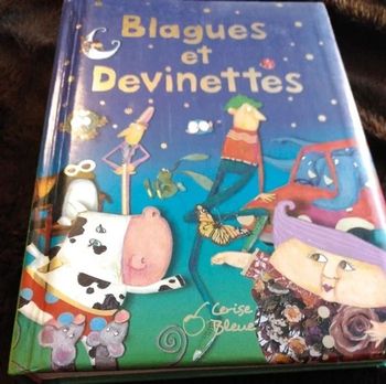 Blagues et devinettes. Familles . Cerise bleue , illustré par Florencia Cafferata