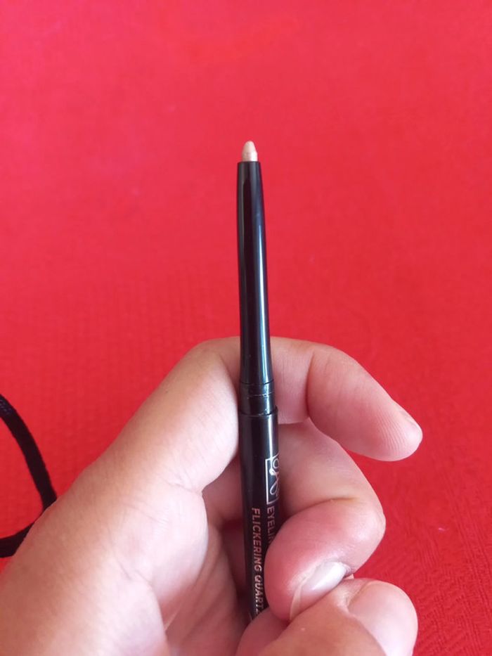 Crayon gras pour les yeux beige doré neuf Avon glimmerstick - photo numéro 3